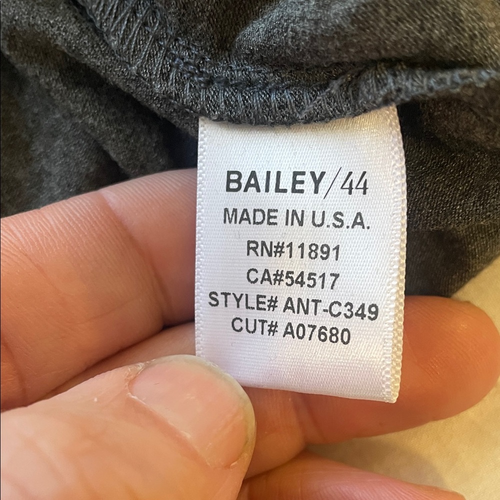 Bailey 44 Charcoal Tank with White Lace-Up Detail boutique nwt large - Picture 9 of 10